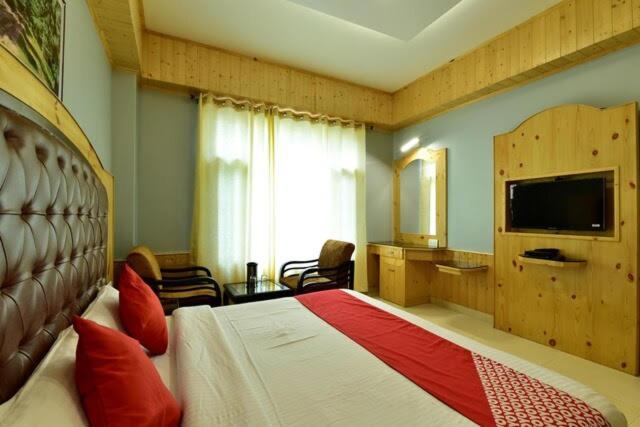 Hotel Bodh International Manāli Екстериор снимка