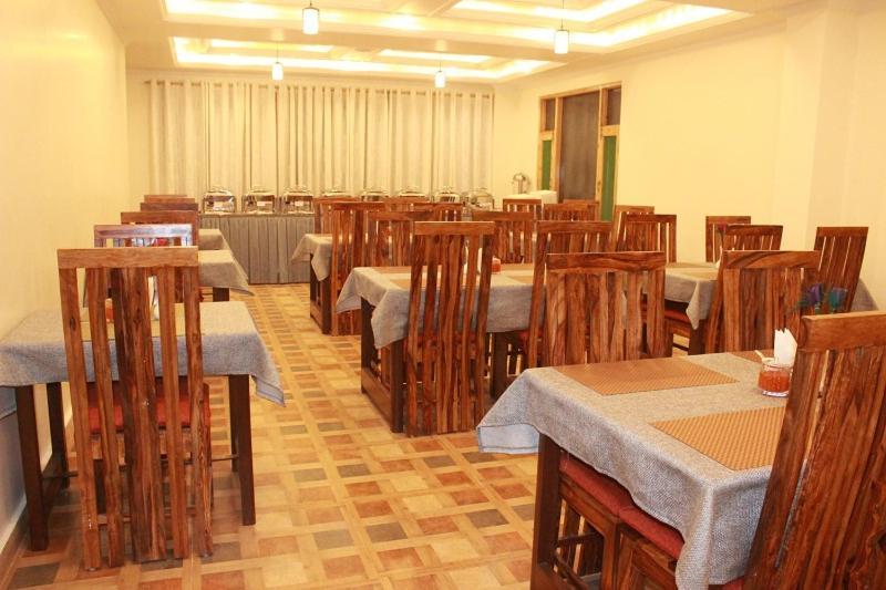 Hotel Bodh International Manāli Екстериор снимка