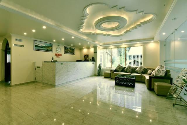 Hotel Bodh International Manāli Екстериор снимка