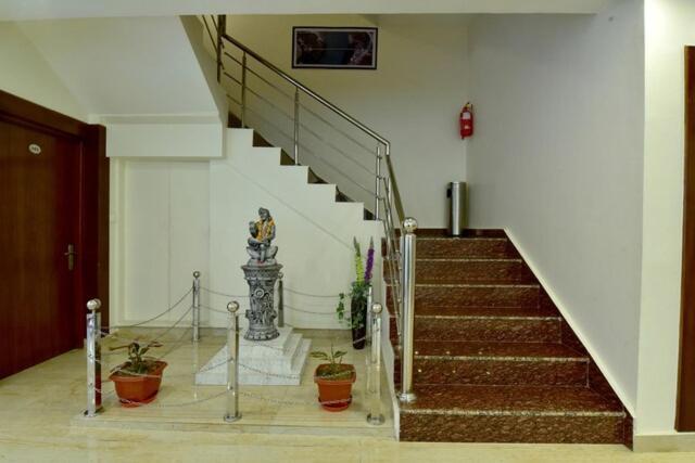 Hotel Bodh International Manāli Екстериор снимка