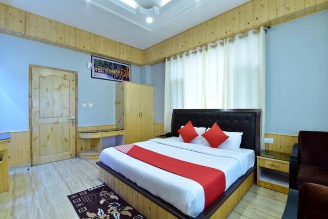 Hotel Bodh International Manāli Екстериор снимка